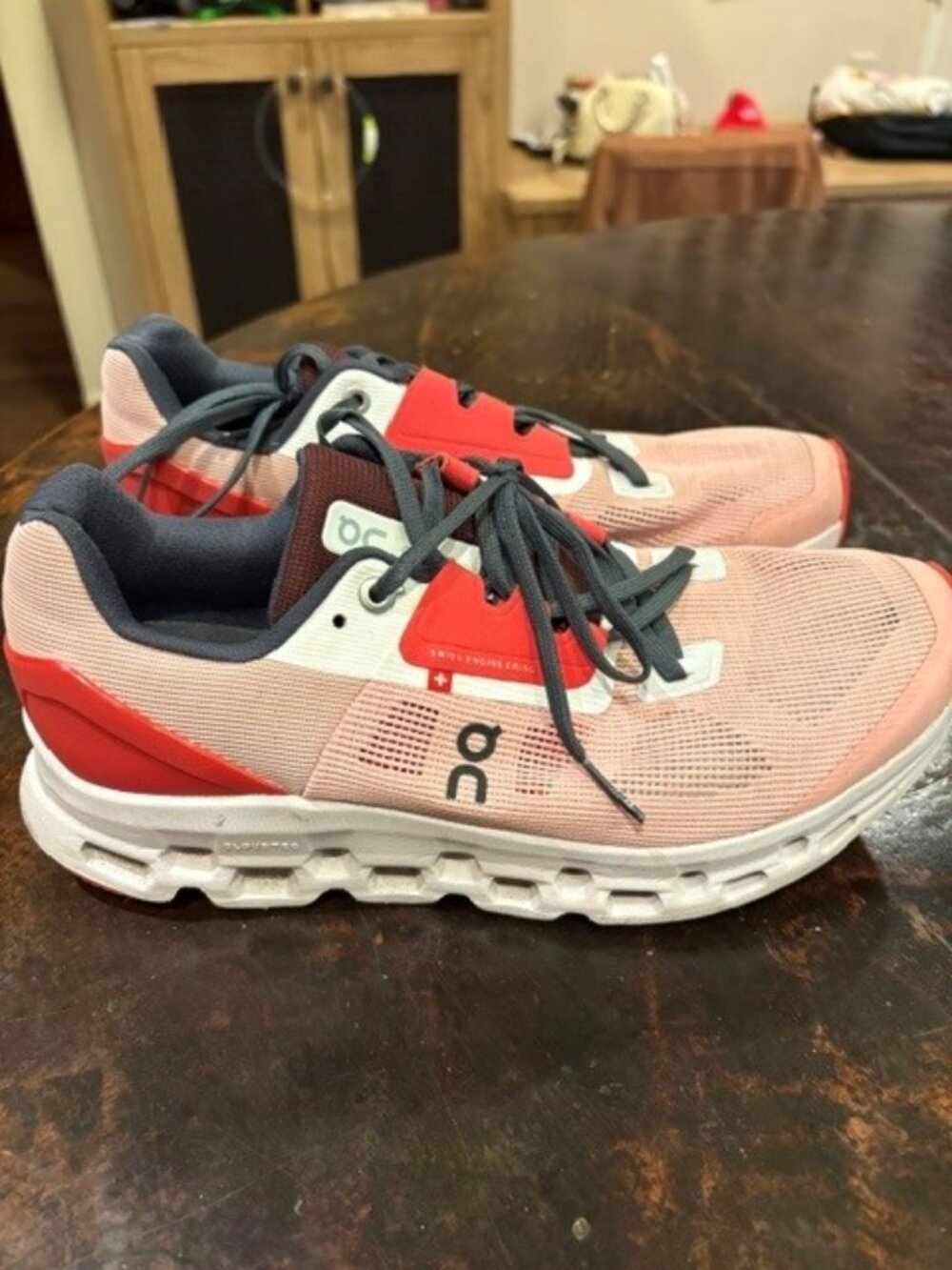 On Cloudstratus Rose/Red womn' running shoes 9